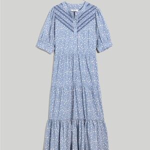 Adorable Madewell embroidered puffed sleeve dress. Excellent condition.